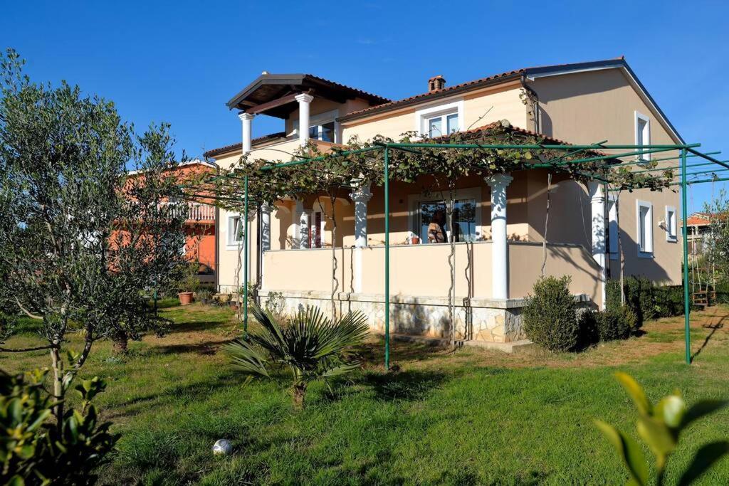 Comfortable Apartment Near Pula Marčana 外观 照片